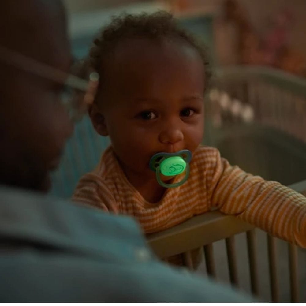 Philips Avent Ultra Air Nighttime Pacifier, 18 + Months - 2 Pieces